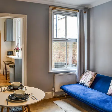 River Lily House
